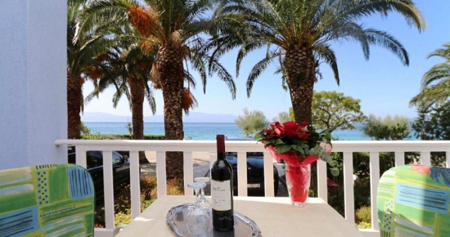 Apartments And Rooms Tomo 1 - At The Beach Zaostrog Εξωτερικό φωτογραφία