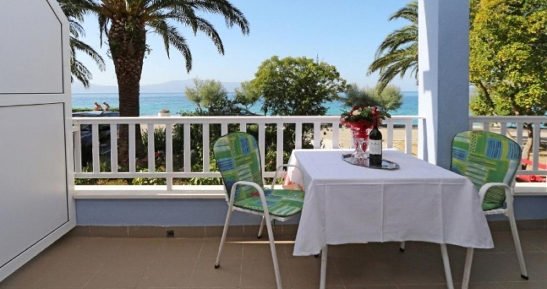 Apartments And Rooms Tomo 1 - At The Beach Zaostrog Εξωτερικό φωτογραφία