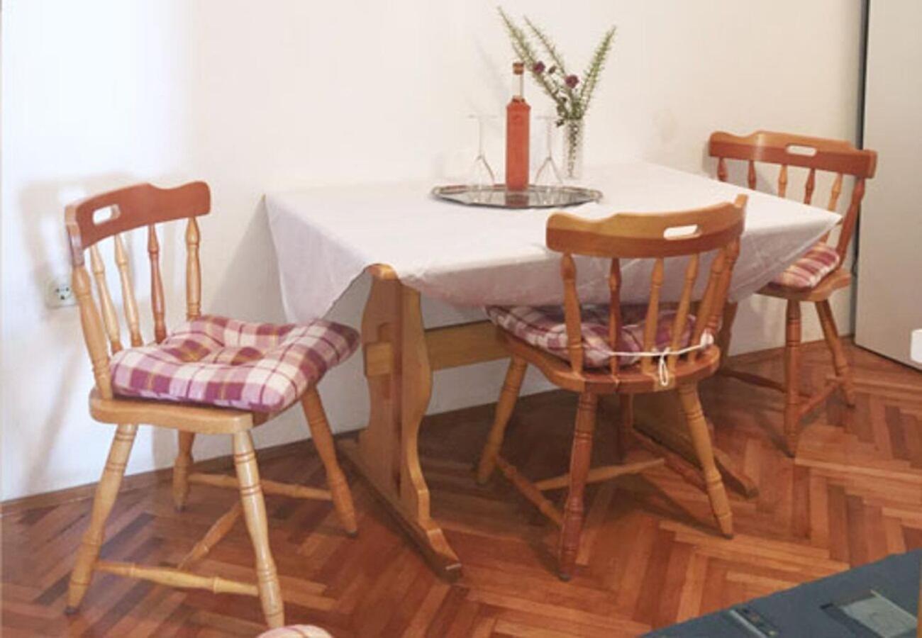 Apartments And Rooms Tomo 1 - At The Beach Zaostrog Εξωτερικό φωτογραφία